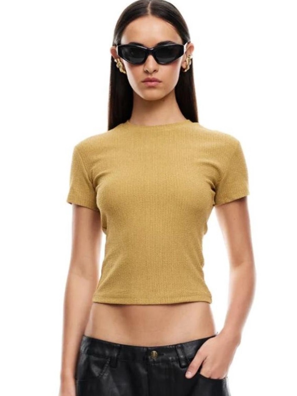 Lioness Essential Tee in Gold/Mustard Size Small
